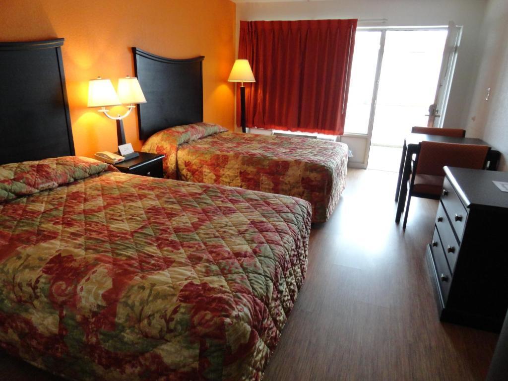 Econo Lodge Metropolis Room photo